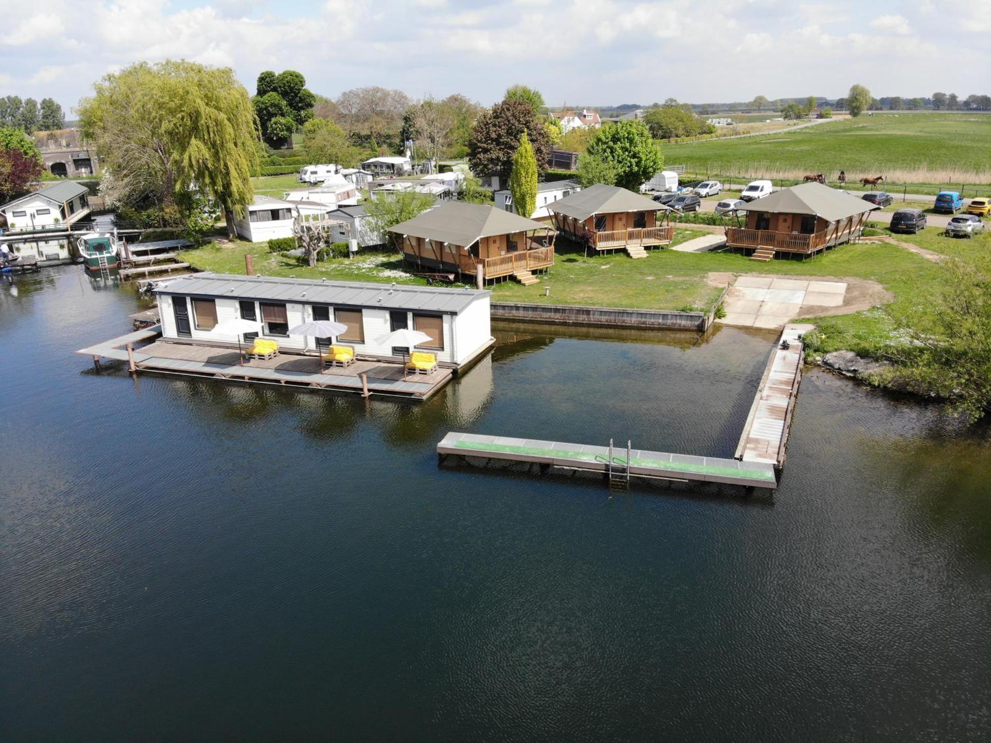 Floatel - De Schans Alphen Benedeneind Exterior photo